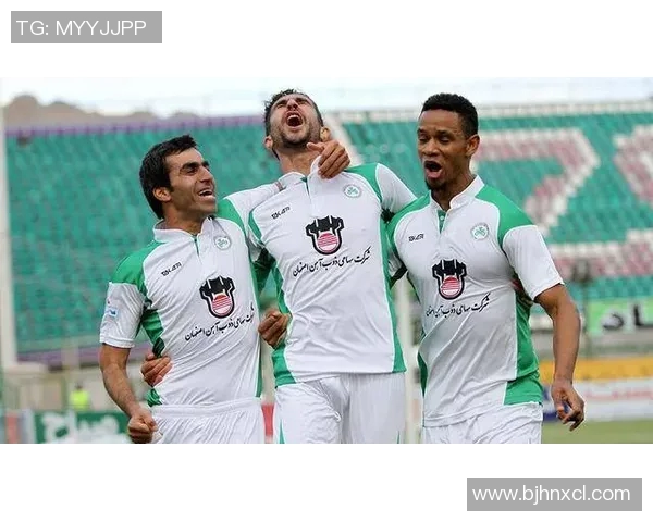 利雅得与扎巴汉的精彩对决揭示足球战术与团队协作的魅力